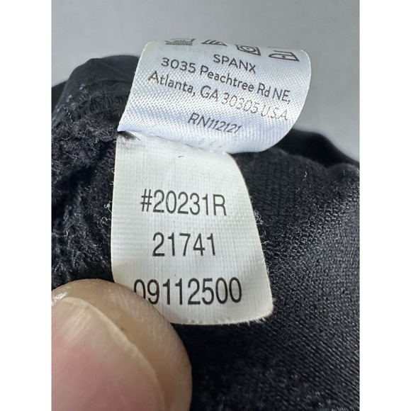 Spanx Jeans Womens Small Black Cropped Flare Pull On Stretch Distressed Raw Hem - Picture 13 of 13